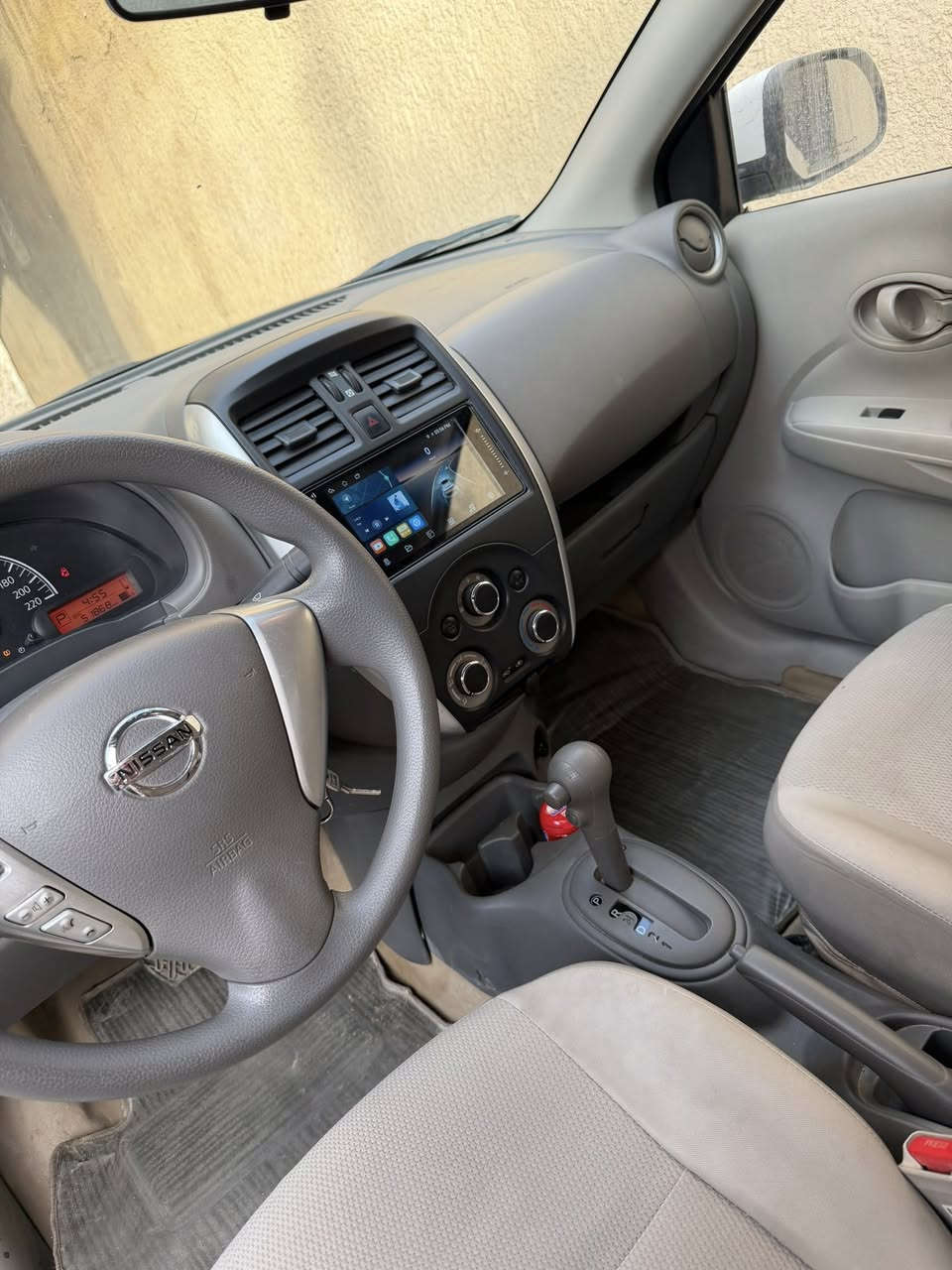 السلام عليكم 
نيسان سني هندي بليتة الزركة 
موديل 2024 ماشية 52 الف
السعر 121
***********
