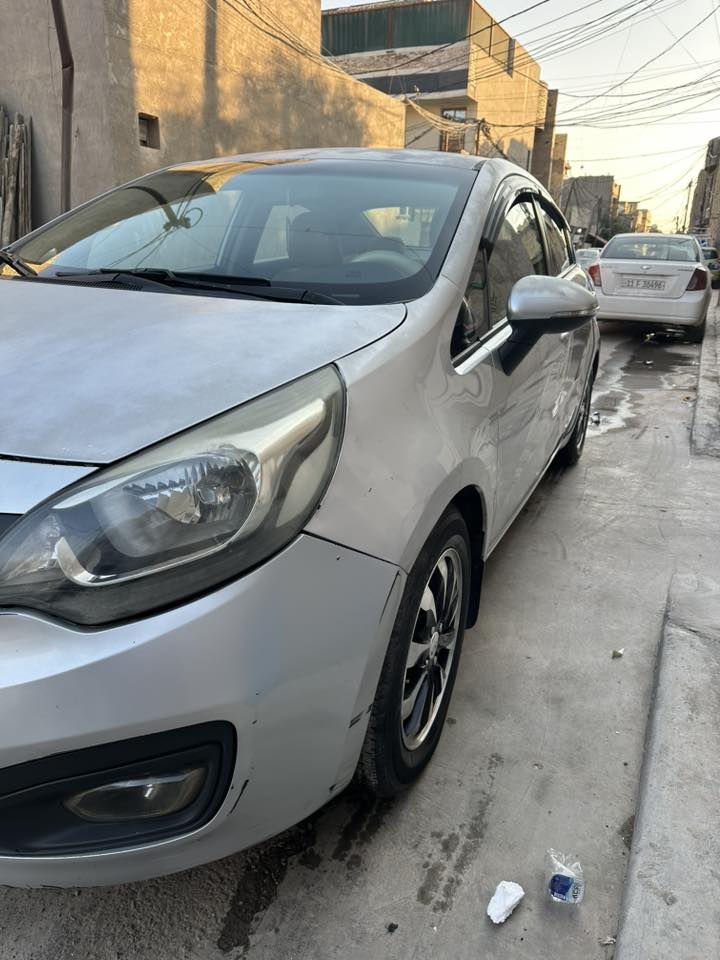 كيا ريو 2012(الشكل الجديد)
للبيع السعر84 

للتواصل والاستفسار فقط واتس او اتصال

***********
