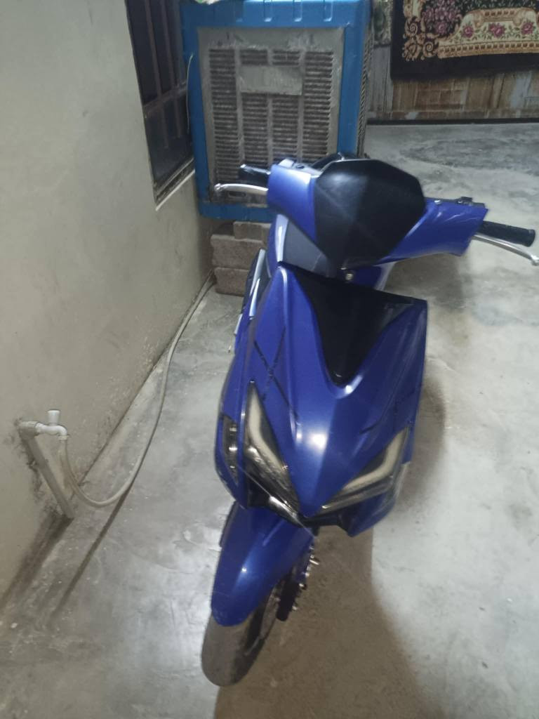 ماكس بومه ياباني 2022 مابي عيب كله شرط سعر 450 ***********
