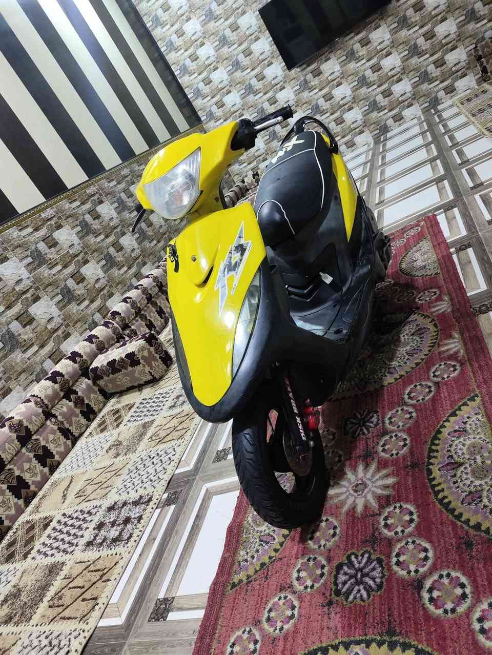 ماكس عدله ياباني جديده ما مفتوحه جيب مصلح وفحص كفاله الون مميز كهربائيات كلها شغاله درجة جديده شلعه ومشي ونعومه كفراتها بلاد نقص بيها باتري فقط سعر625 وبيها مجال الاستفسار *********** أو متواجد وتساب مكاني بصره حي شرطه قرب المعارض مال سيارات جديده مقابيل حيانيه
