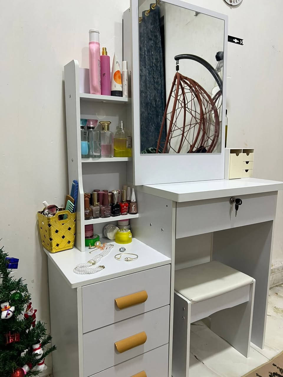 تصميم ميز مرتب (مرايه+رفوف+ادراج+كرسي)كل الي تحتاجينه👌🏻
ألارتفاع130
العرض80 
💰السعر55 وبي مجال✨
لتواصل خاص


**إذا كنت صاحب هذا الإعلان وتريد حذفه لأي سبب، رجاءا أرسل رسالة إلى الدعم الفني**