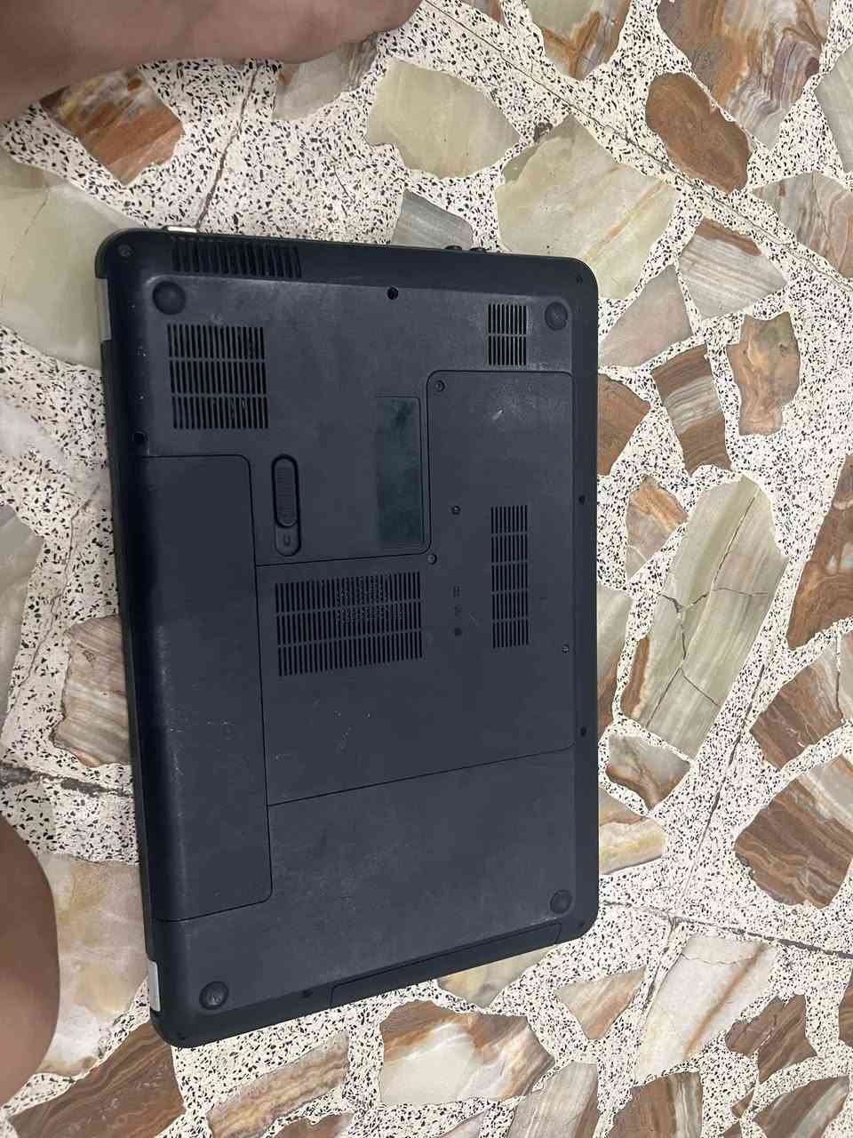 لابتوب hb ذاكره ١٢٨ نضيف للتصفح والدراسه ألعاب يصير بي بس ما منزل كامل هوه وشاحنته السعر ١٥٠ اقبل مراوي ببياد٩ وفوك هذه رقمي للتواصل واتساب ***********
