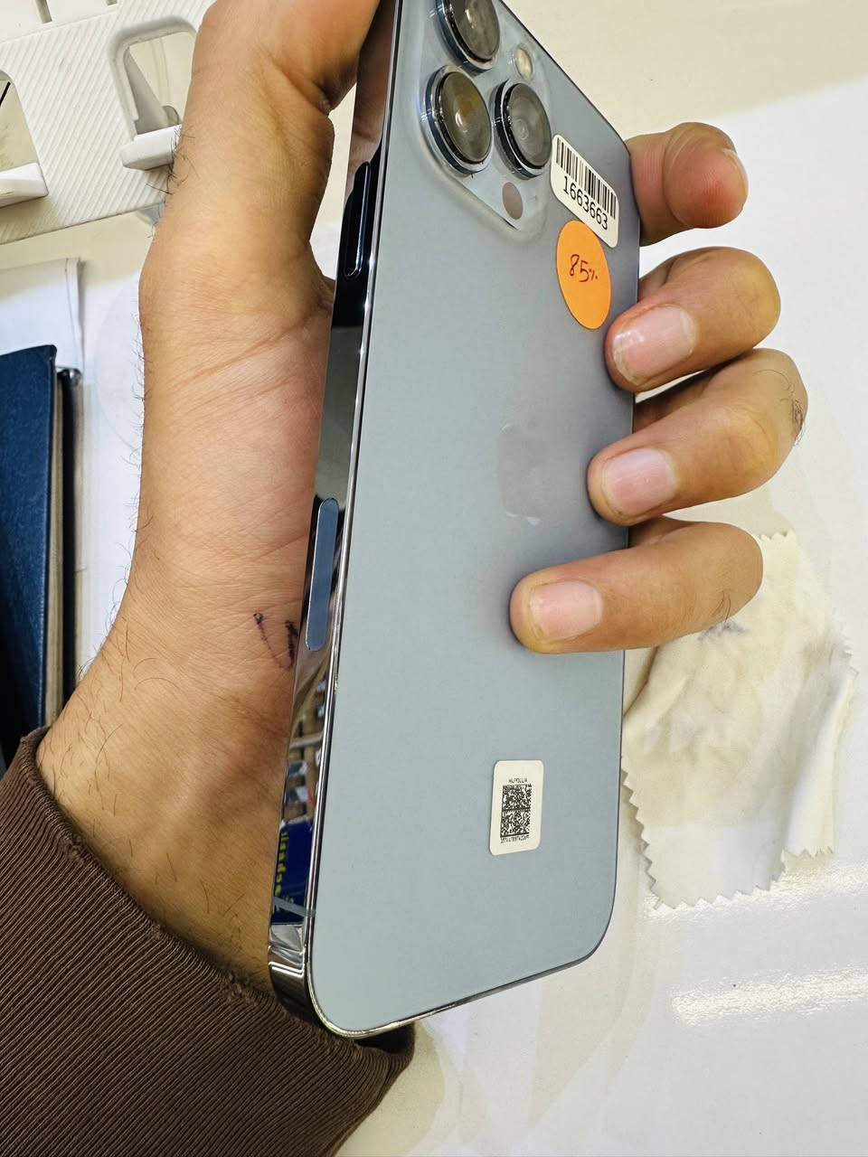 ايفون 13pro max ذاكره ٢٥٦ تلفون كلش جديد شرط بلاد لا مرفوع ولا مبدل بي شي تلفون وياه كامل ملحقات السعر ٧٦٠ وبي مجال بسيط. بس الشراي يدخل


**إذا كنت صاحب هذا الإعلان وتريد حذفه لأي سبب، رجاءا أرسل رسالة إلى الدعم الفني**