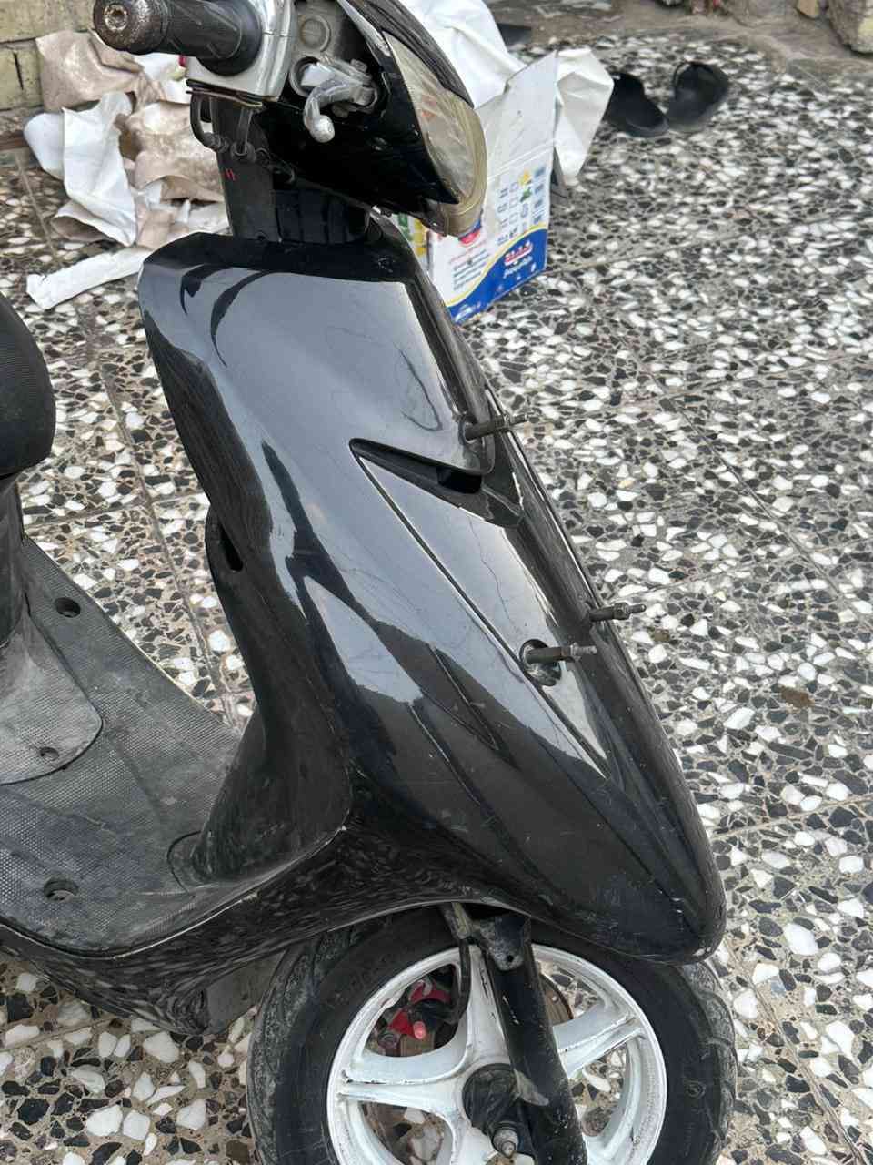 سلام عليكم دراجه عصفوريه مجنح دراجه حلوه نص هندر بكل وقت سلف تشتغل نقصه باطري دراجه السعر 350 مكاني بغداد البلديات ***********
