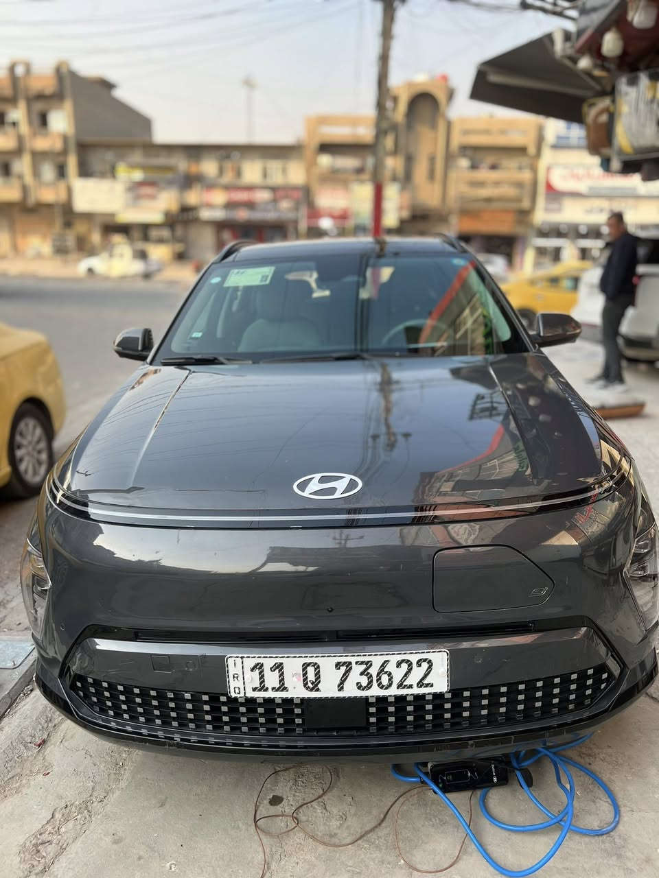 السلام عليكم
هونداي كونا وارد امريكي كهرباء بالكامل 
ضررهه قبق صندوك ودعاميه خلفيه بدون ايرباك السياره 
رقم بغداد تحويل مباشر
ماشيه 7 الاف ميل بعده زيرو 
السياره فول مواصفات للاخير شتريد بيه 
تتقدم وترجع بالريمونت
بصمه ابواب وتشغيل
تشغيل عن بعد 
لايت زنون 
رادارات امامي وجانبي وخلفي 
كامرات محيطيه 360 درجه امامي وخلفي وجوانب
بنروما 
داخل جلد رصاصي فاتح مطعم بسفوري دركه وكشن
تبريد قطعتين
كشنات الاماميه كهرباء
الكشنات الاماميه تدفئه تبريد 
ستيرن تدفئه 
شاحن واير ليس 
داريف مود 
اوتو هولد سايد بريك بصمه 
حساس امامي خلفي 
وباقي المواصفات المعروفه بالكونا 
سعر السياره  16.000$
يعني 160 ورقه وبيه مجال 
مكان السياره بغداد الشعب
للاستفسار الاتصال 
***********
