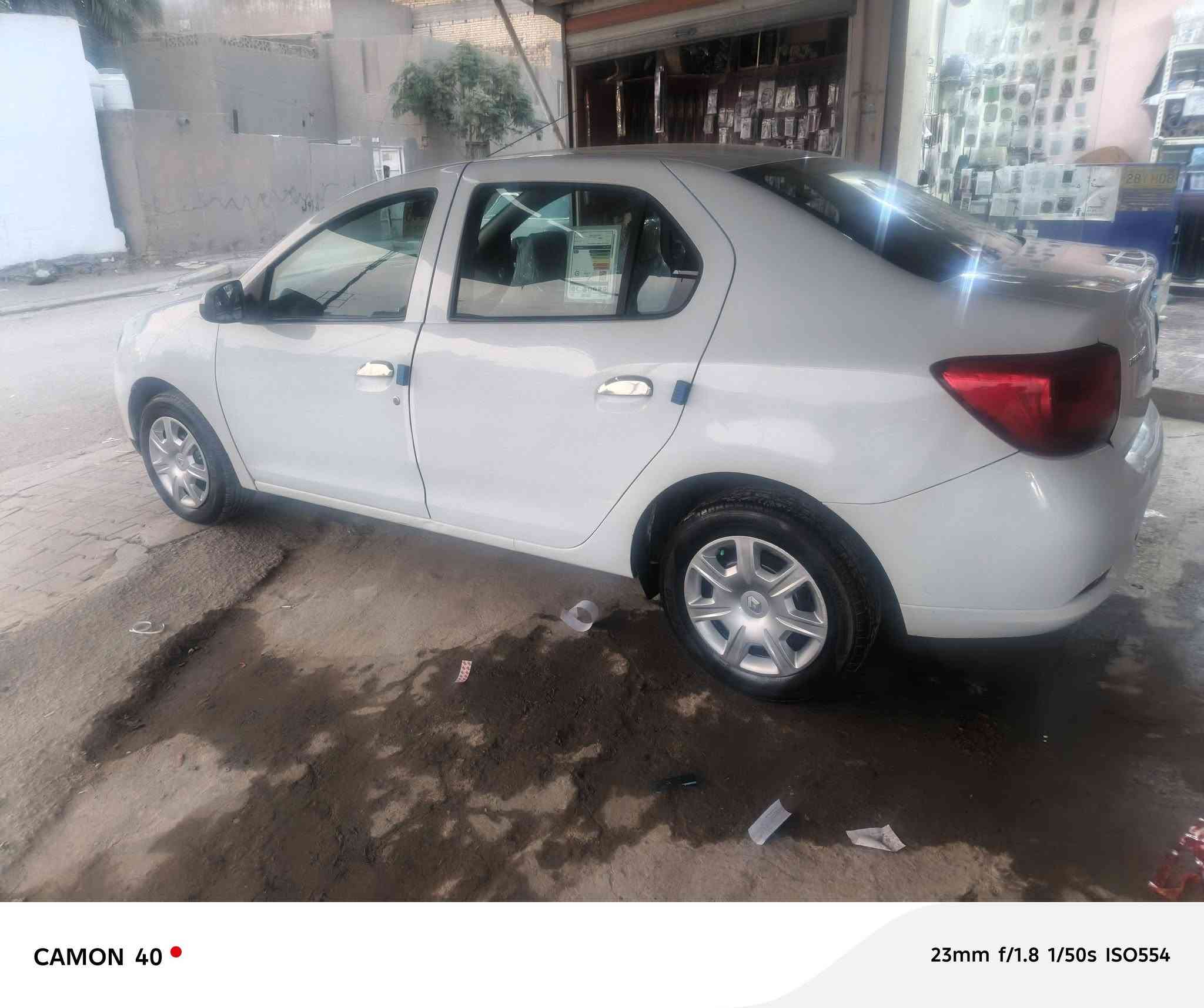 سلام عليكم شباب رينو سنبل موديل (2016 )حره سياره (اوتو)حلوه وجاهزه مكفوله بيه صبغ بكد الشبر يم قبق البانزين والباقي مكفوله سعر( ٧٣ ) العنوان ديوانيه مركز للاستفسار ***********👍
