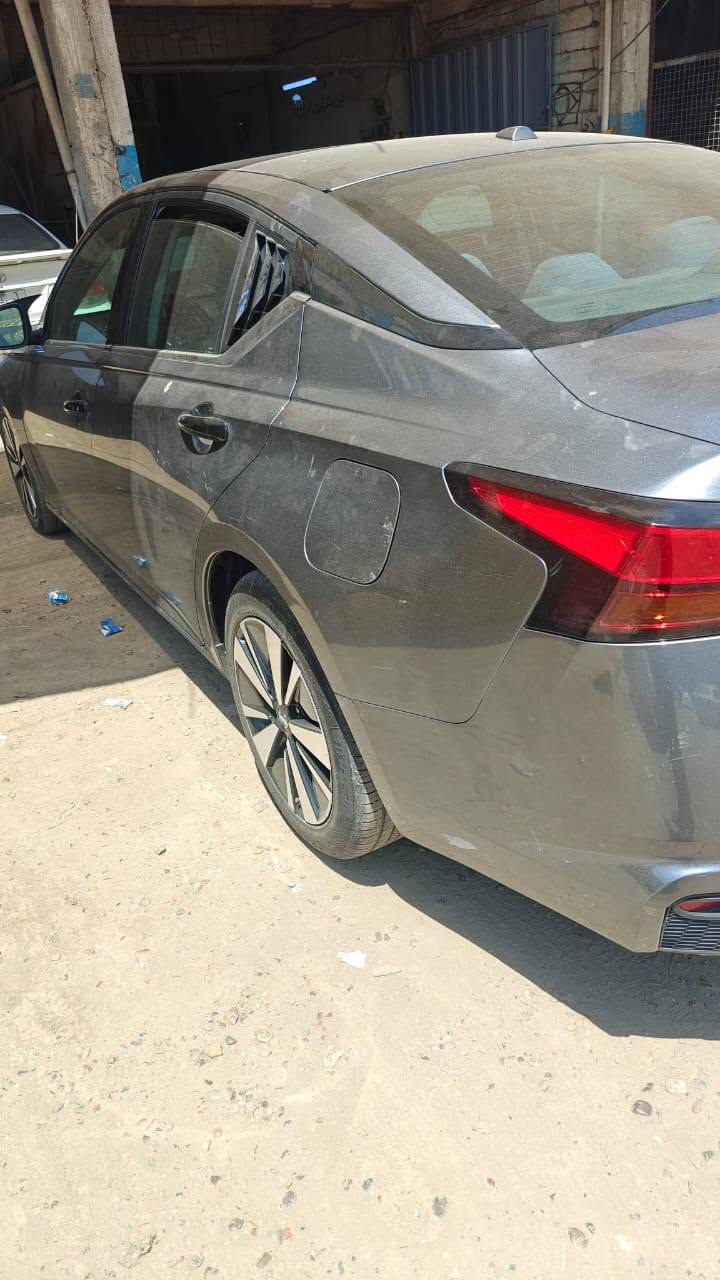 نيسان التما  2019 SV
كير مكينه تبريد خير من الله 
نقصهه قاعدة دبل امامي يمين 
ودرايم شفت جهة اليمين فقط الراس الخارجي
وبطانة جاملغ اماميه يسار 
السياره حادثهه جاملغ ايسر والبنيد تبديل 
وبل عراق بيهه الجاملغات الخلفيه والبيبان 
الخلفيه وقببق الجنطه كلير. فقط 
السياره حيل نضيفه بل حقيقه انضف من 
الصور 
السعر  شده وبيهه مجال 
***********
