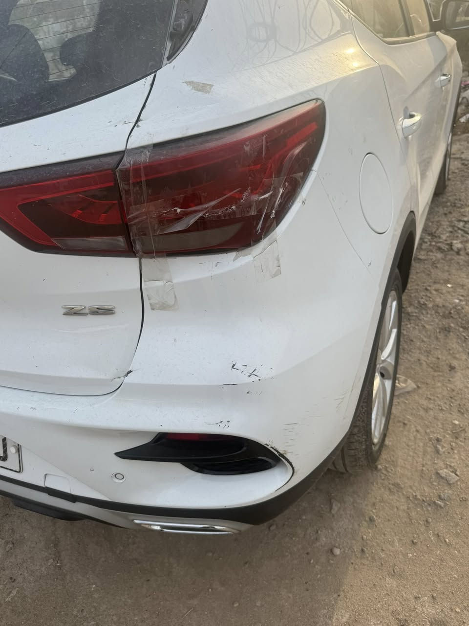 سلام عليكم MG ZSموديل 2024 ماشي 60 بيها مكفوله عدا ملاحضة بسيطة يم بك لايت سعر مناسب 108مكان سيارة حلة شارع 40
***********
***********
