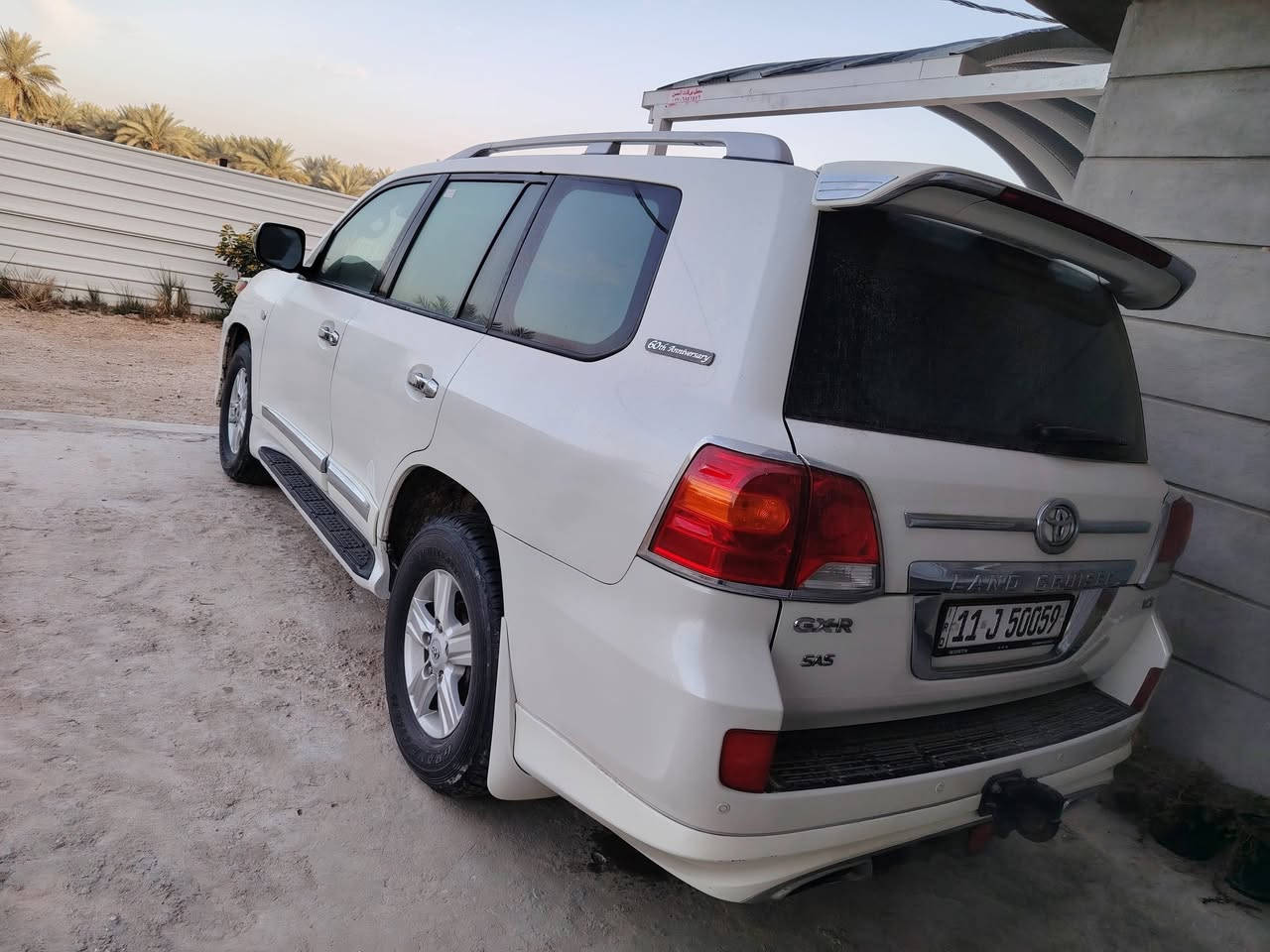 لاندكروز ٩
ماشيه ١٧٠ حقيقي
رقم بغداد انكليزي
فول مواصفات
سياره جديده لاشخوط ولا رصعات ولا بارد
طك سلفون
كير مكينه حداديه كله جديد
تخم تاير جديد دلوب
برغي ماكو نقص
بيه هلال خلفي  وجوه اليده مال الباب الخلفي صبغ فقط
بدون قطره معجون الصوره ماشر عليه
مكان حله
السعر ١٨٠
مراوس فقط تاهو
او لاندكروز ١٦
***********
