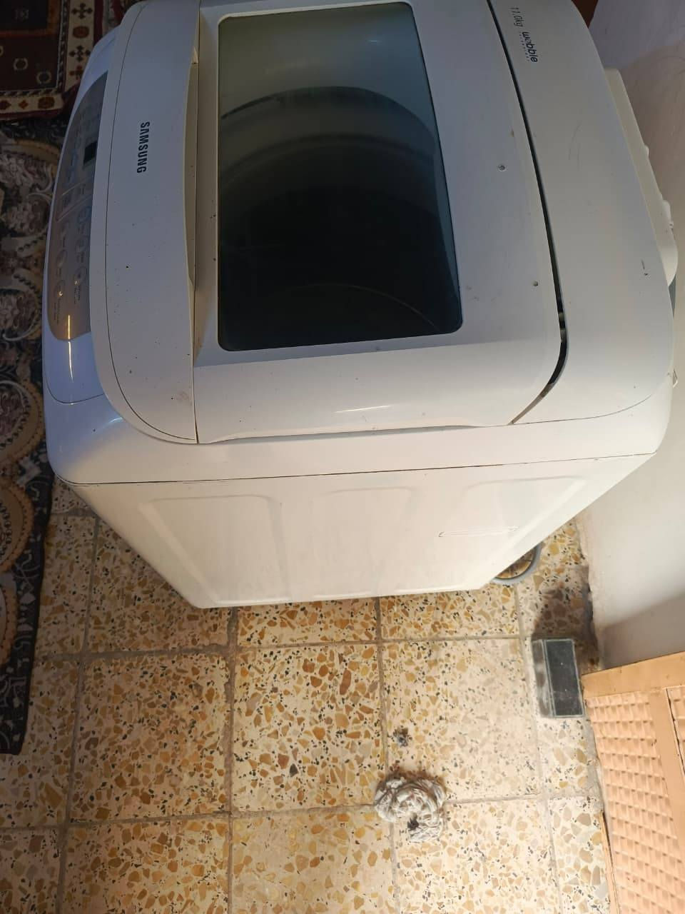 سلام عليكم غراض للبيع مكاني بغداد بلديات المعسكر الاسعار غساله11 ك 130 سامسونك علفحص مبرده جديده ممستخدمه ابد سعرها 200 قبل يومين ماخذها250 حتى لوصل موجود ثلاجه150 عل تجميد كاونتر مرمر سنك نهايته 80 طباخ4 عيون علفحص فرن شغال ب75 اي استفسار واتساب ***********
