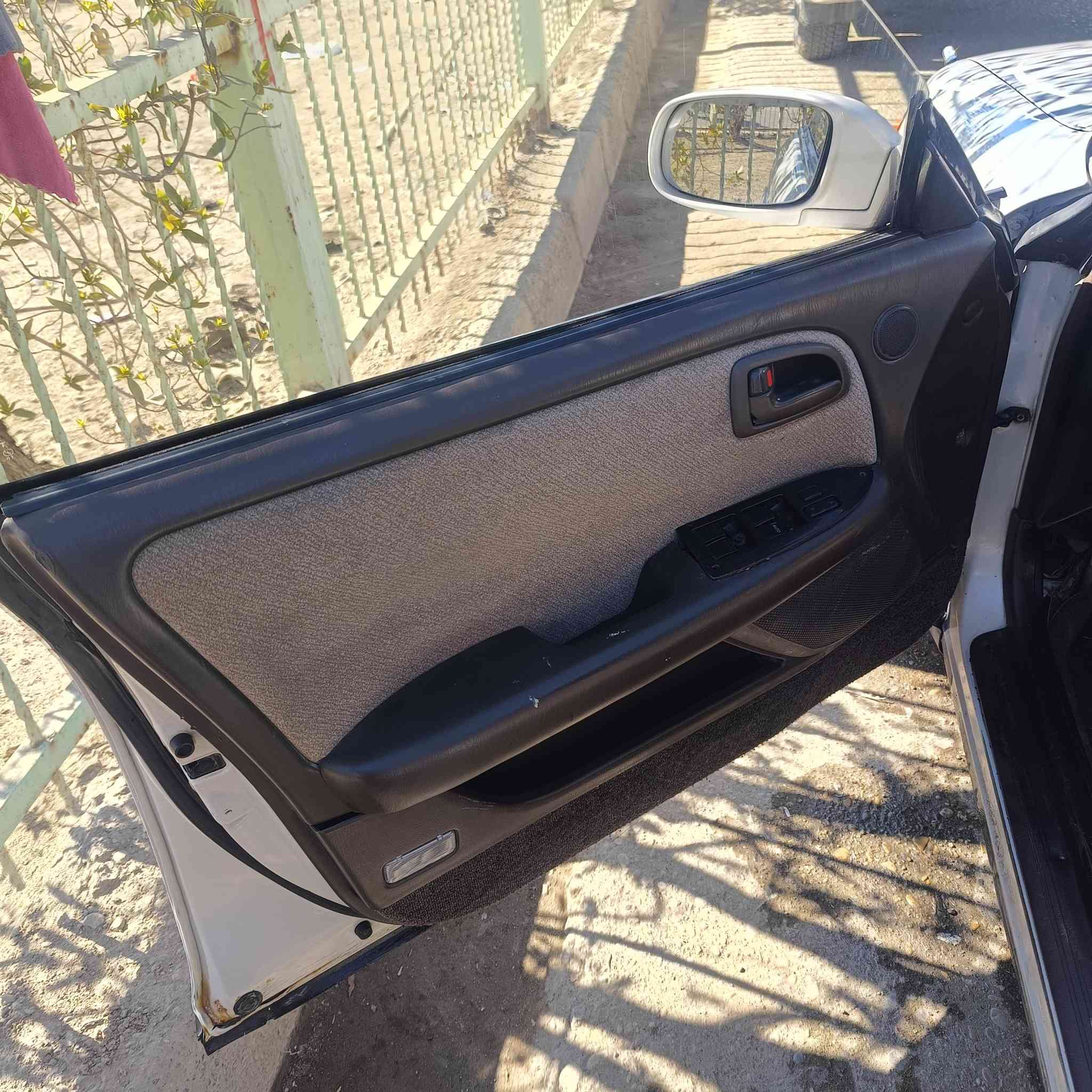 للبيع ملكة الخطوط - مارك 93 (النفخ) ✈️
إلى عشاق النظافة والياباني الأصيل، مارك موديل 93 "نفخ" للبيع، سيارة مال جنّاي ومعتنى بها جداً.
​المواصفات:
​المحرك: [ثنين ونص]، نشاط عالي واستجابة سريعة.
​التبريد: لكمبريسر شغال شرط بس يحتاجله ربط .
​الداخلية: مخمل بلادي نظيف جداً، دشبول .
​الحدادية: صدر جديد، السيارة "طابكة" ولا يوجد أي طقطقة.
​: سيارة مكفولة من (الضربة الكصه نقل جثه)، صبغ تجميلي  فقط، شواصي وبطاين سليمة 100%.
​الإضافات:
​ويل كب 
​تخم تاير جديد.
​سنوية مجددة، مشروع وطني [بصره].
​السعر: [72] وبي مجال بسيط للجادين بعد المعاينة).
المكان: [ميسان]
للتواصل: [***********]
