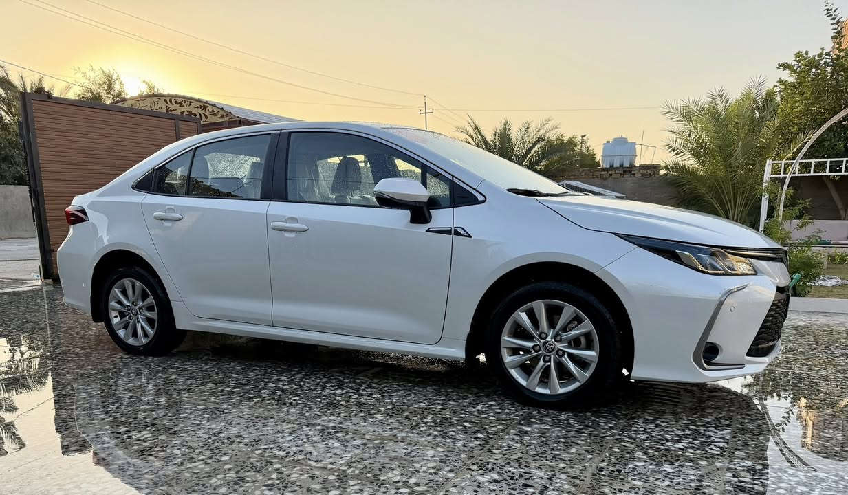 2024 ساز فتحه وبصمه 
مكفوله ماشيه 24 الف كيلو فقط بعدها بالضمان 
مكان السياره الكوت 
السعر 194 بيها مجال بسيط 
*********** 
*********** موجود واتساب
