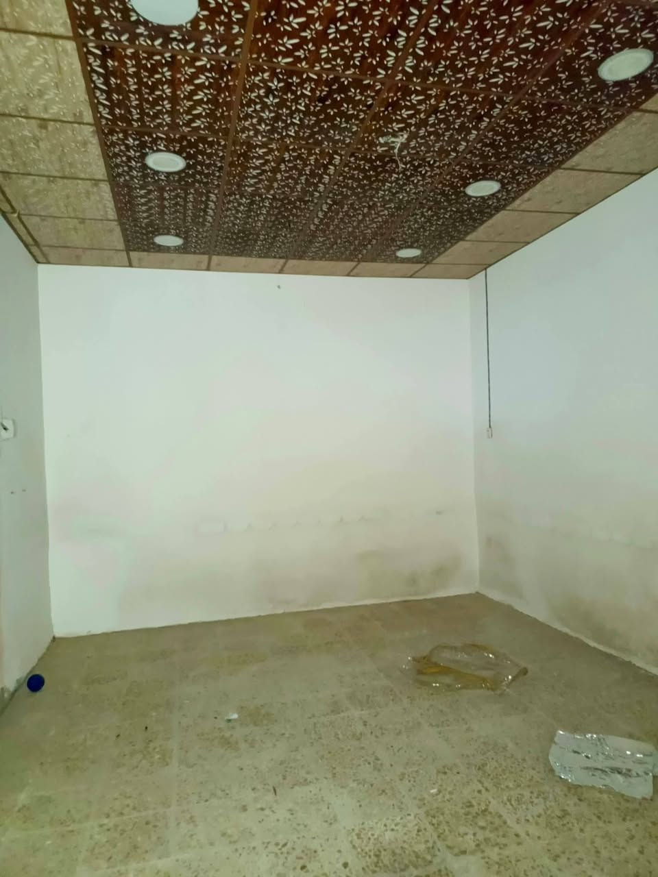 بيت للايجار حي ميسان خلف شارع الكيات قرب شارع العسكري مساحه 110متر مربع يحتوي على غرفه وصاله واستقبال ومطبخ وصحيات سعر الايجار 300الف مقدمه شهرين واصل ماء وكهرباء 

للاستفسار والمعلومات الاتصال بنا *********** 
او مراجعه مكتب ألروان للوساطه العقاريه والمقاولات العامه 

عنوان المكتب حي ميسان ع الشريط قرب صيدليه الشراع مقابل الاستداره مباشر 

عندك بيت عرصه للبيع راسلنه وات ساب وتدلل
#النجف #الكوفة #حي_ميسان #عقارات #ايجار #رهان #بيع #شراء #العراق #مكتب #محامين #مبادرة #اسكان
