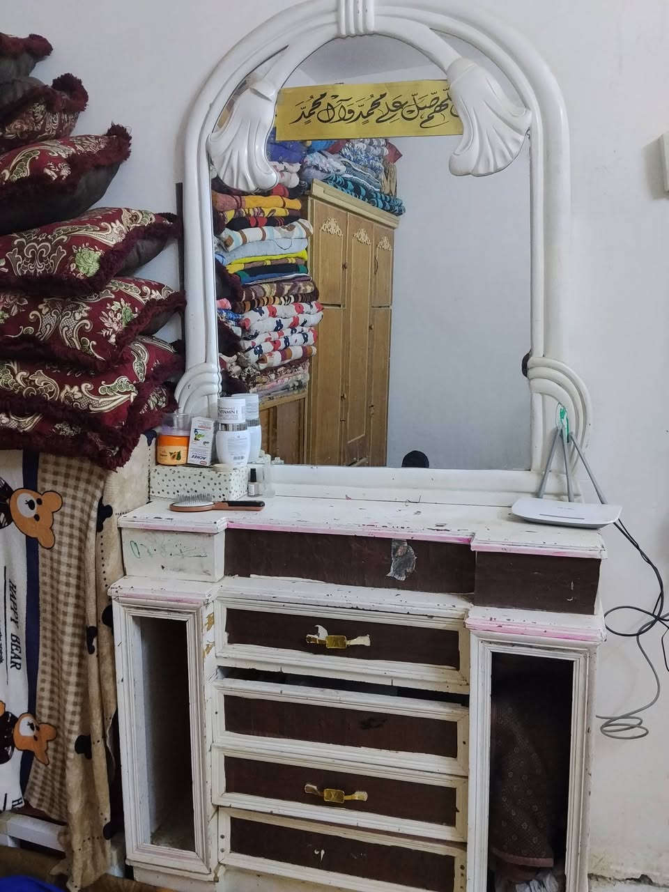 مساء الخير والعافية رمضان كريم للجميع فلتر شرط الشغل سعره 50بي مجال كوشات العدد 7 سعرهن 30 ميز مرايه نجاره سعره 35 العنوان الشطره الفتاحيه ***********
