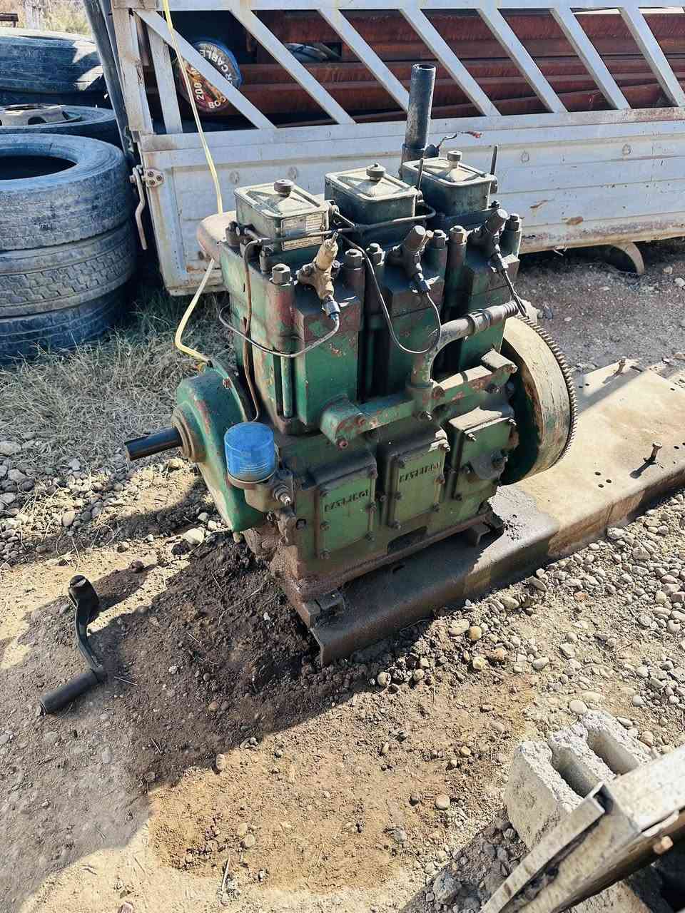 مكينه انكليزي 3بستم سلف نضيفه لبيع السعرر5000 /***********
