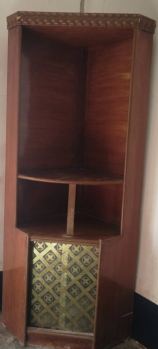 غرفه نوم للبيع نظيفه ومرتبه سعرها 400 
*********** رقم الهاتف لشراي 
العنوان الفلوجه صقلاوبه
