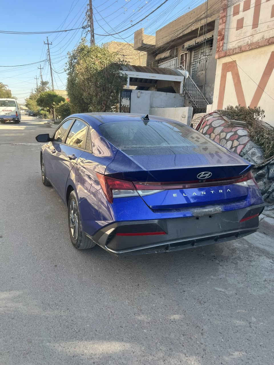 السعر 140$. *********** 
السلام عليكم النترا مديل 24 وارد أمريكي دخول جديد صارلها سبوع ابسمي مواصفات نص فول بصمه تشغيل عن بعد ترحيب أبواب رادارات لد أناره دشبول شاشه دجتل متصل داخل عسلي السياره حادثها من ورا مبدل قبق جنطه اصلي ابو ليبل بدون صبغ كلها بدون ايرباك صور المزاد مرفقه بل منشور 
*ملاحضه السياره بجم على وضع الشركه ماشيه 17
