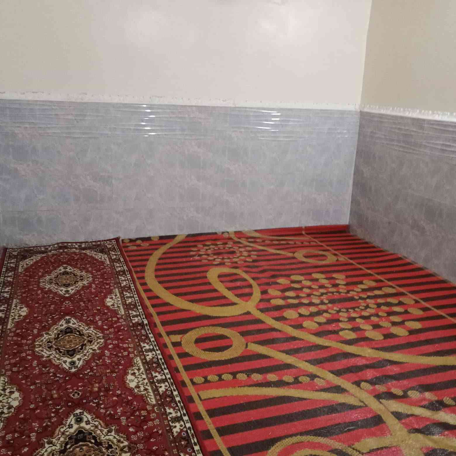 السلام عليكم دار للبيع المساحه ۹۰ مقاط ونص السعر ٧٠ وبي مجال يحتوي البيت على استقبال وصاله وصحيات وغرفتين جوه وغرفة فوك وحمام فوك وبيتونه وحوش وسطح العنوان بغداد البلديات شارع الكهرباء الشريط الزراعي حي المنتظر نهايه شارع مأكولات الطربوش قرب مدرسة تغلب للتصال هذا الرقم :

*********** او 
***********
