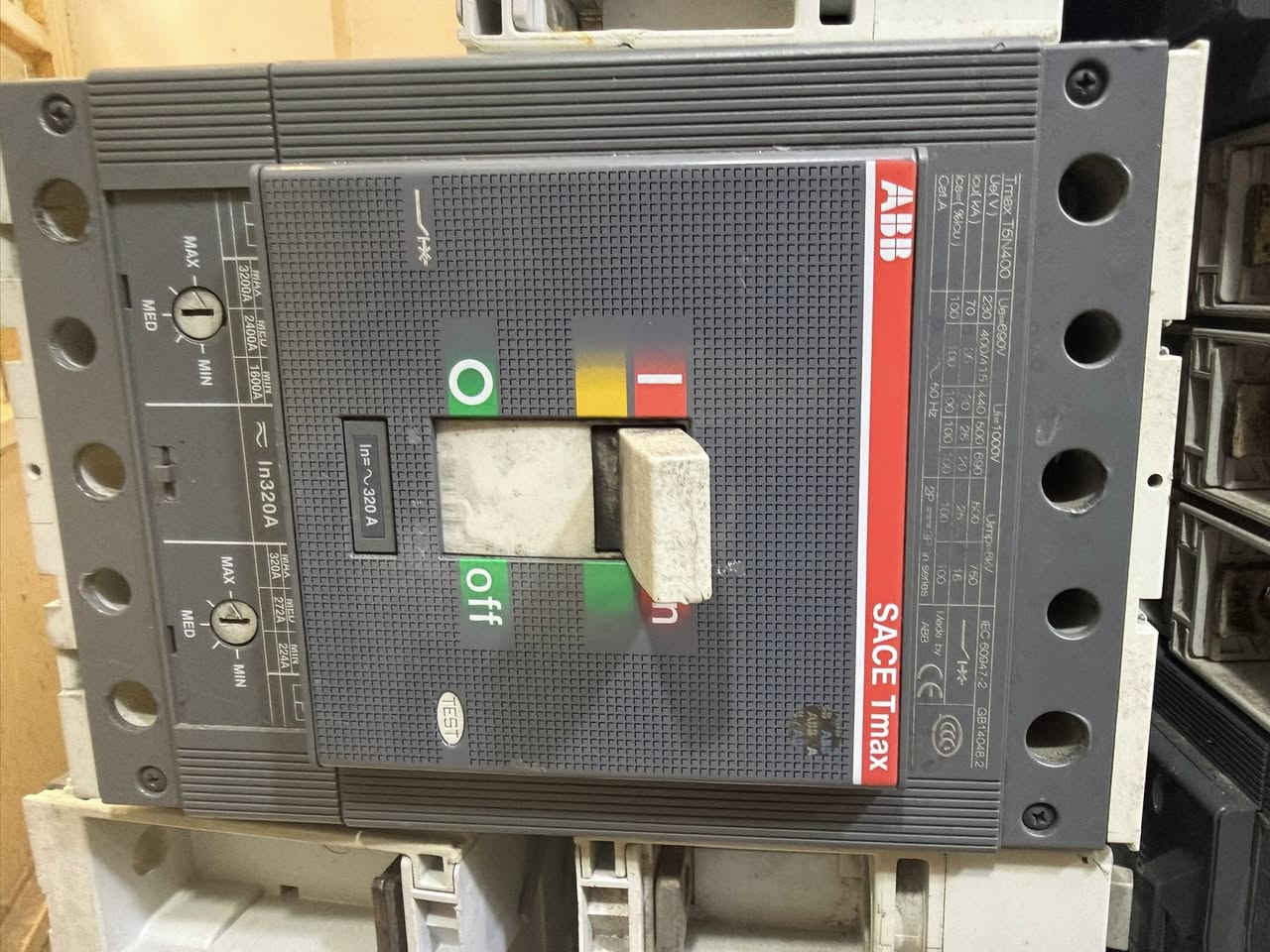 متوفر قواطع Abb✅
1250A
630A
400A
250A
100A
للطلب والاستفسار التواصل على الواتساب ***********📞
