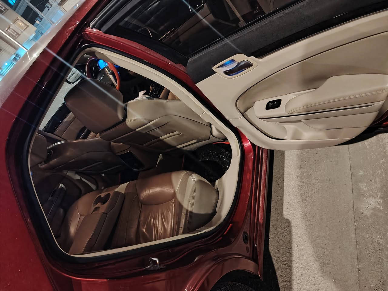 السلام عليكم كلايز  أوباما مديل 14السياره مكصوصه السياره كارتون بدون أرقام دخول جديد مكان السياره بصره مكينه 3600 كير مكينه كفاله السعر 58 او بيهه مجال ***********
