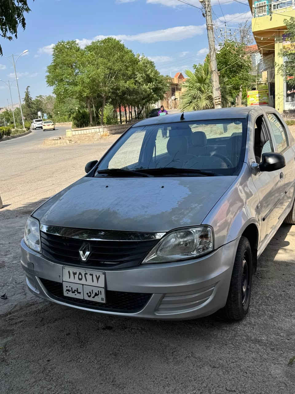 بۆ فرۆشتن 

رینۆ 
رەقەم سلێمانی 

بەشەرتی  گێڕو مەکینە 

ۆتۆماتیک 
مۆدێل 2010
کارەبای بەشەرت 

تەقەو ڕەقە بەشەرت 

دوپارچە بۆیاخە 

رەسمی سۆنەرەکەم داناوە 

موشتەری تەلەفون بکە لەخزمەتام 
***********

44$ السليمانية, العراق
