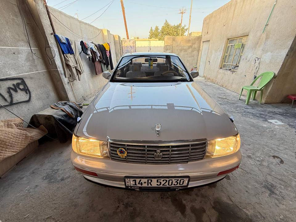 السلام عليكم سيارة بطه فصل للبيع الموديل 1993 سيارة مكفولة من الكص والنقل وضربة والعيب الشرعي سيارة مكينه وكير فيفيتي جدد تبريد ثلج رقم سيارة بصرة النكليزي الجديد رقم مميز سنوية مجددة الغاية 2030 حدادة وكهربائيات كلها شغاله تخم تاير ويلات جدد دواخل جديدة والسيارة جتهزا مجهزا  مكان سيارة بصرة السعر62  اللاستفسار على الرقم *********** الزبير, البصرة
