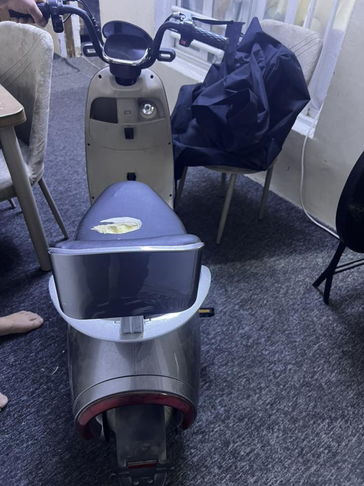 دراجة شحن للبيع كاملة مكملة سعر 450 وبيها مجال عنوان الشعب 
***********
