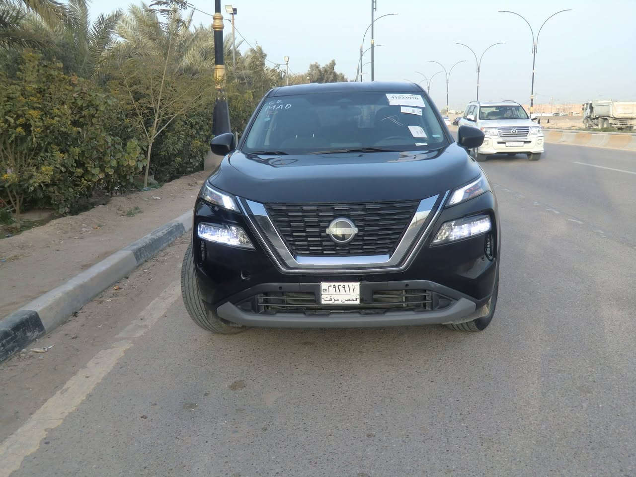 نيسان روج موديل 23 
مواصفات  S AWD
محرك 1.5 تيربو3سلندر اداء رياضي قوي واقتصادي وتسارع مخيف 
 201 حصان وعزم 300 نيوتن
رادار امامي وخلفي وجانبي 
توقف ذاتي
اوتو هولد 
اوتو ستار
خمس اوضاع قيادة
نقطة عمياء
كامرة خلفية 
تبريد امامي خلفي 
فول تحكم ستيرنك مع اوامر صوتية
شاشة تدعم ابل كار بلي واندرويد اوتو
لايت ليد مع انارة نهارية
العداد 41 الف ميل مشي امريكا
السيارة جديدة بمعنى الكلمة 
الحادث خفيف جدا واضح بالصورة 
 بدون ايرباك 🤩
 مكفول كفالة عامة محرك كير تبريد شرط بلادي برغي ما مفتوح صور الحادث 👇 مرفقة 
السعر 160 بدون رقم تترقم محافظات 
مرقم بأسم المشتري 174
مزيد من التفاصيل الاتصال على الرقم 
***********
مكان السيارة كربلاء

