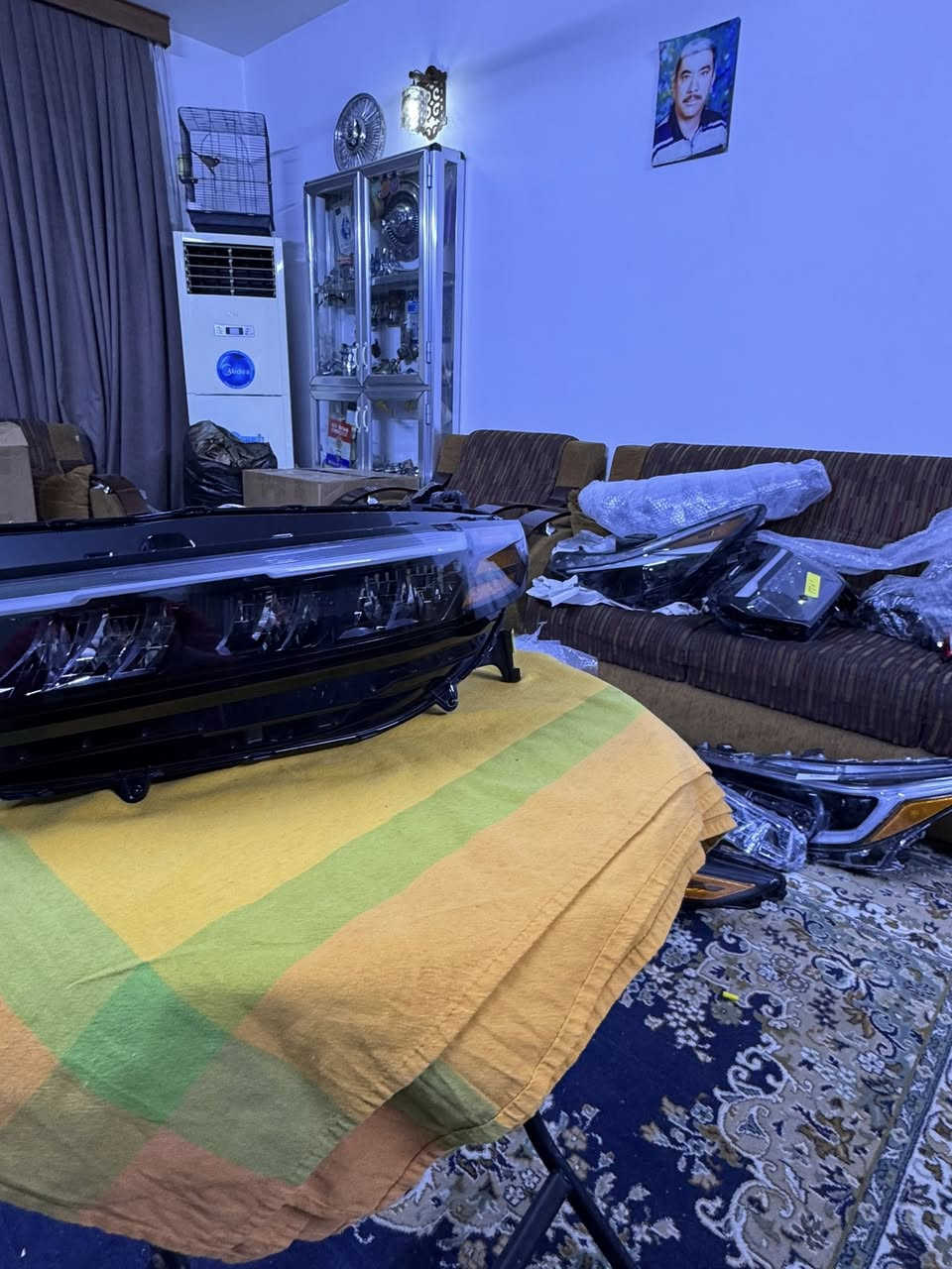 لايت اكورد ايسر امريكي اصلي تفصيخ وجديد جداً سعره 400 دولار قفل مكاني بغداد الدوره ابو دشير ***********
