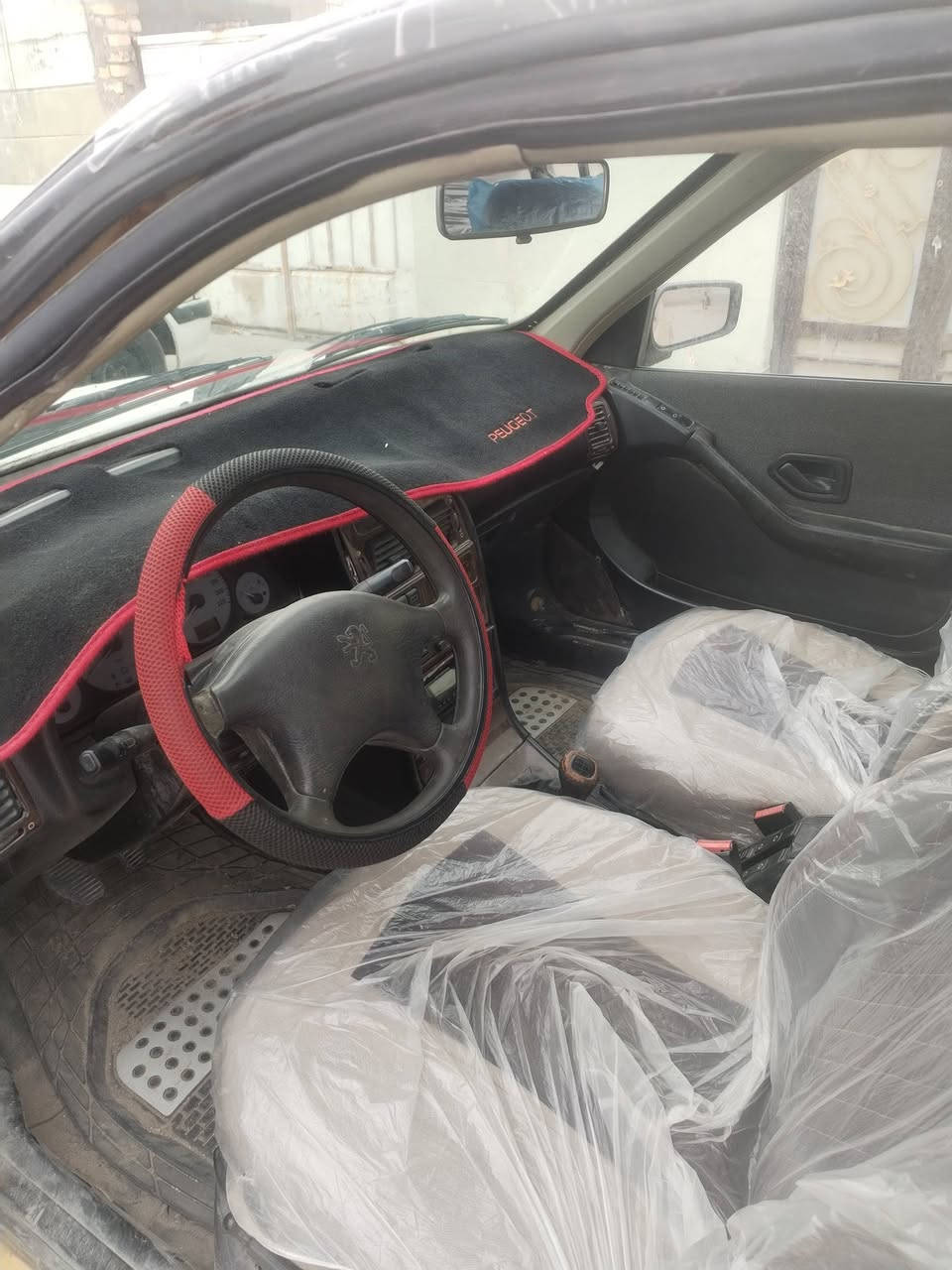 السلام عليكم بيجو بارص للبيع موديل ١١ السعر ٢٩ رقم بي واتساب *********** مكان النجف الاشرف ابو اصخير
