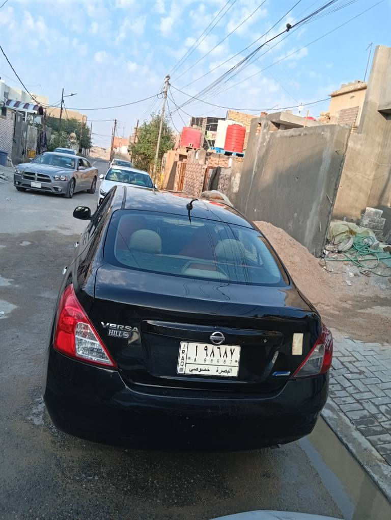 نيسان صالون فيرسا لون أسود موديل 13 كير مكينه ممتازه علما كيرها مرغوب ابو القطر ايتي بيها ضربه بالجاملغ ومبدل ومصبوغ وبيها صبغ بالبنيد للاتصال *********** عنوان بصره واتساب موجود السعر 75 البصرة, العراق
