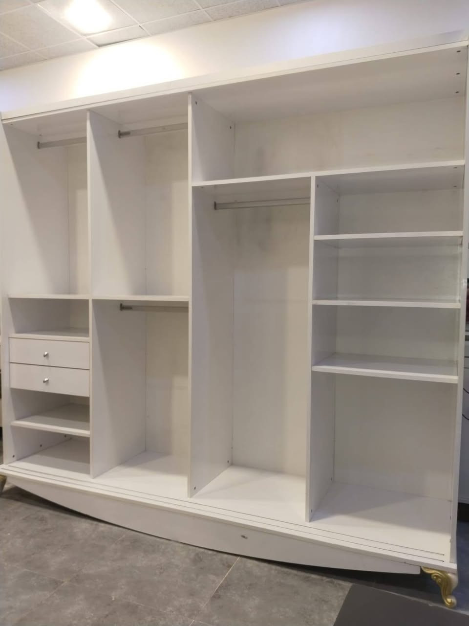 غرفه نوم 6 قطع للبيع مع شد ونقل ودوشك سعر 450 للتواصل ***********
