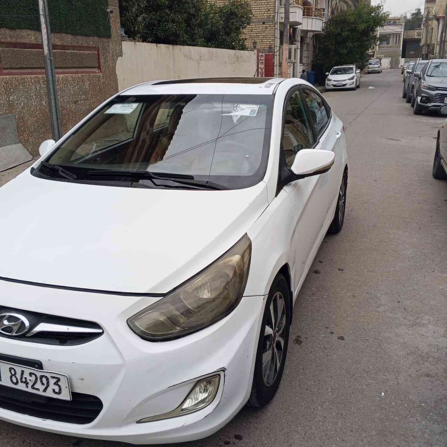 السلام عليكم من رخصه الآدمن
اكسنت خليحي موديل 2015 صبغ حزام بدون دواخل 
مكينه 1600 دوش سياره فتحه 
مكينه حاله جيده كير بي صفنه ابعيلك كير كايم 
السعر 85 وبيها مجال مكاني الحريه 
***********
