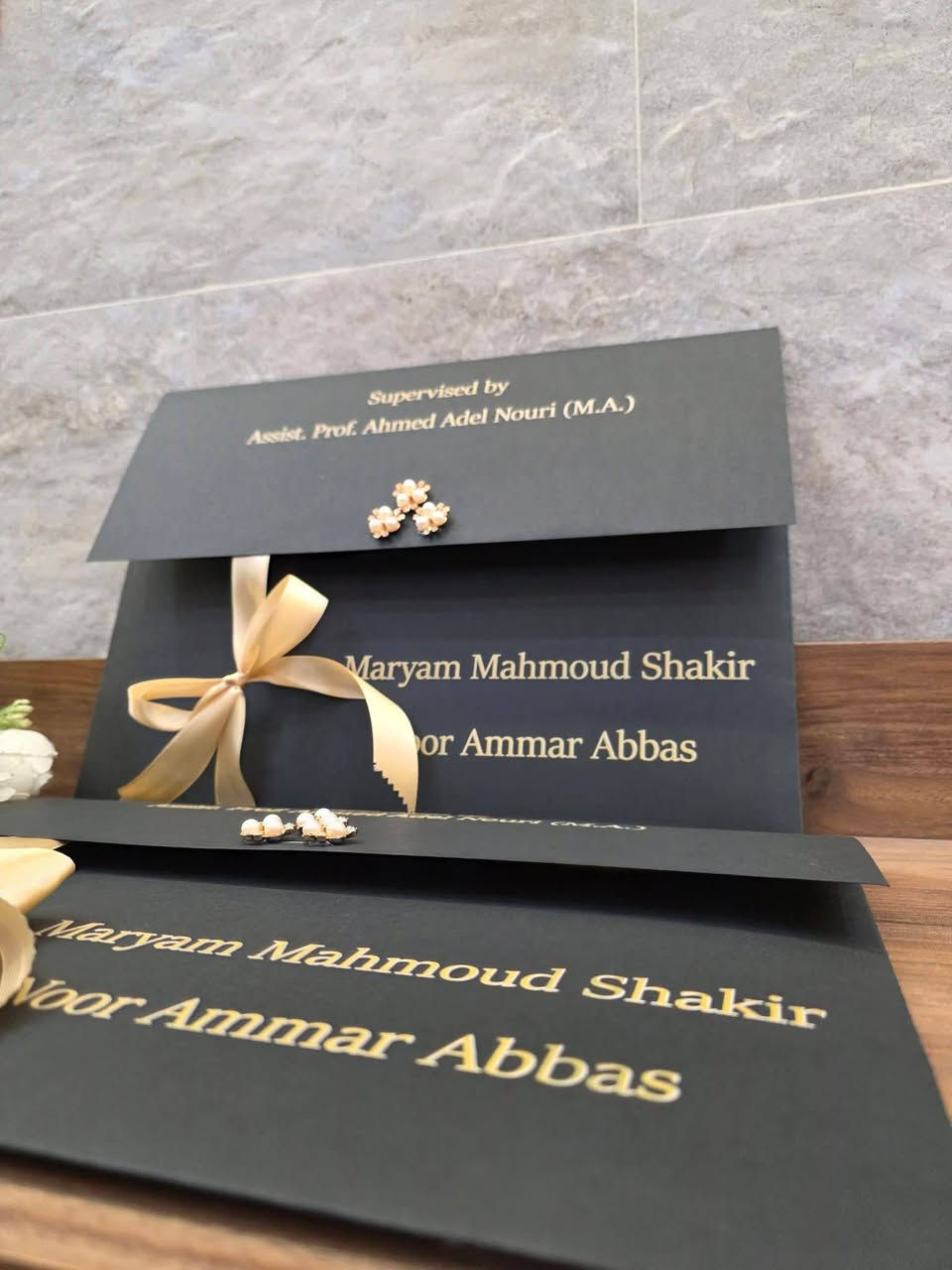 تخرجك قريب؟ او مناقشة رسالة الماجستير قربت؟؟
معناها لازم تاخذي من مغلفاتي المصممه حسب الطلب 🎀 لتوضع بها بحوث التخرج 🎓 و رسائل الماجستير 
لتقدم للمشرفين والممتحنين بشكل انيق يعكس اهتمامك  بالمحتوى والشكل ايضا.


**إذا كنت صاحب هذا الإعلان وتريد حذفه لأي سبب، رجاءا أرسل رسالة إلى الدعم الفني**