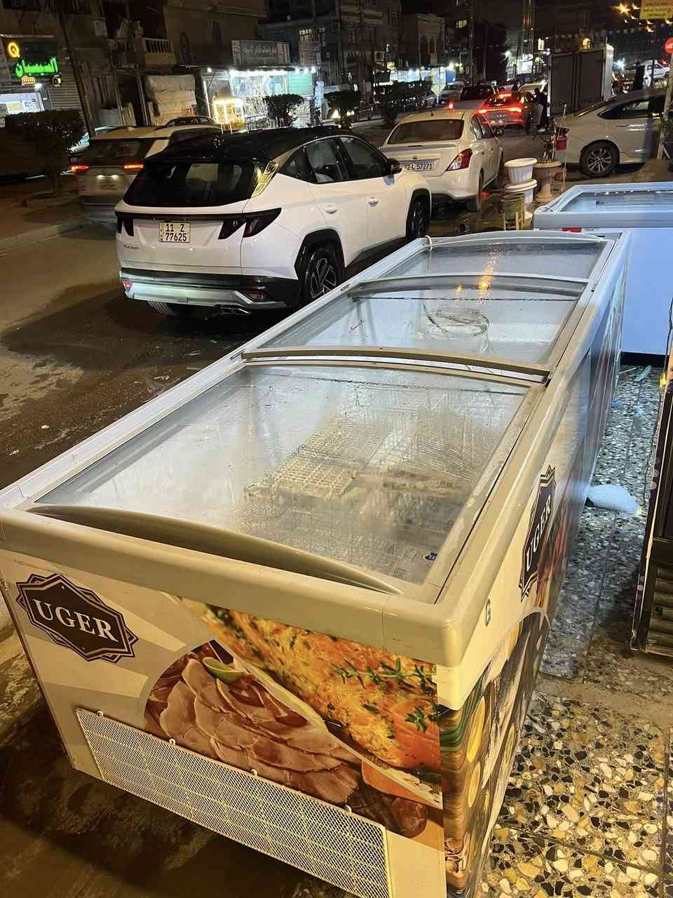 مجمدات للبيع.  المكان بغداد الدورة.  للأستفسار خاص او واتساب الرقم :  ***********
