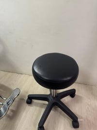 كراسي • جديدات • للبيع