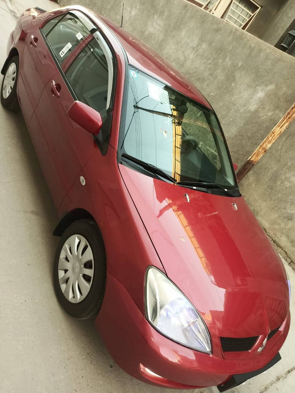 السلام عليكم شباب لانسر موديل 2011 الشركه العامه رقم بغداد الدولي الجديد بسمي السياره مكفوله كفاله عامه عدا البنيد صبغ فقط السياره تخم تاير جديد صدر جديد مكينته خير من الله تبريد ثلج شاشه جديده بلاجكتور زنون السياره على حاله الشركه السعر ب 93 مكان السياره ديالى بعقوبه وهذا رقمي ***********
