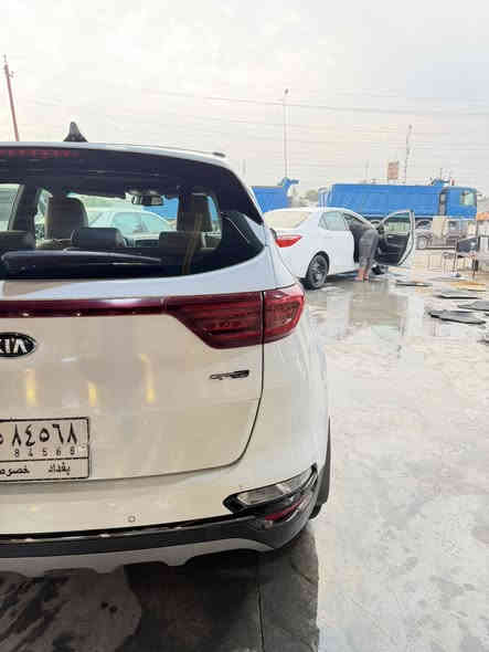 كيا سبورتج 2021 GT جيتي لاين ماشيه 112 الف
بس السياره استخدام بيت نظيفه كلش تجي وتشوف 
بيها اصبعين بارد كلش بسيطات 
  رقم بغداد باسمي 
‏‎المواصفات فول  1/1 اعلئ فئه
بانوراما 
منضومة زنون بلاد
‏‎نوع DOHC 
‏‎مرتبط بكير بوكس6نمر
‏‎
تشغيل عن بعد 
كراسي كهرباء
شاحن واير ليس 
تبريد بيانو
جنطه كهرباء 
نضام ترحيب بل يدات 
ترحيب عن قرب
‏‎كاميرا 
شاشة 
‏‎نظام نزول المنحدرات
‏‎تبريدامامي +قطعة تهوية خلفية
‏‎داخل جلد حمصي
 كروم حجم 19كونتكتل
‏‎مرايا جانبية متحركة مع اضائة فلشر 
‏‎نظام ⚠️ تحذير الرجوع الى الخلف حساسات
‏‎نظام ⚠️ التقدم الى الامام حساسات
‏‎مدخل USB ipod
‏‎مخرج الطاقة عدد3
‏Ledنهاري
‏‎دوس كروم 
‏‎زينة السيارة من الصدامات الامامية و الخلفية كروم 
‏‎نظام وحدات السلامة متكامل
‏‎⭐️ايرباكات عدد8
‏ABS⭐️
‏‎⭐️نظام ايزو فكس
‏‎سنتر لوك⭐️
‏‎⭐️انذاراحزمة الامان
‏‎تحكم المقود متعدد الاستخدامات
‏‎اوتو ميديا
‏‎بلوتوث
‏‎كروزسرعة
‏‎ڤاليوم اضائة دشبول
‏‎اوضاع القيادة 
‏ECO
‏SPORT
‏COMFOR
للاستفسار   ***********
