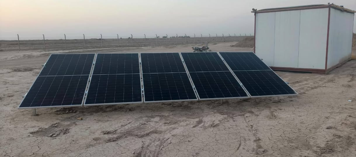 ☀️ تنصيب جديد ضمن أعمالنا المستمرة
تم بحمد الله إنجاز وتنصيب منظومة طاقة شمسية متكاملة لأحد الأخوه عبد العظيم كاظم محافظة القادسيه 📍
منظومة مصممة لتقديم أداء مستقر نهاراً وليلاً ⚡
 واعتمادية عالية:
• قدرة تشغيل نهارية: 10
• قدرة تشغيل ليلية 10
٠ أمبير 
🔧 تفاصيل المنظومة:
🔋 بطارية ليثيوم
سعة 10  كيلو
(أداء مستقر – عمر افتراضي طويل – ضمان 5 سنوات)
☀️ ألواح شمسية
عدد,,5,ألواح LONGi أصلية
قدره 650 واط للوح الواحد 
(كفاءة عالية + ضمان 12 سنة)
🔄 إنفرتر 
منظم كهربائي ماركة الأصلي
🛡️ أنظمة الحماية
حمايات كاملة للأحمال + مانع صواعق + تنظيم وتوزيع أمبيرية مدروس
👷‍♂️ تم التنفيذ والإشراف من قبل
المهندس قحطان ماجد السعيدي
وفق أعلى معايير السلامة والدقة الفنية
📍 موقعنا:
الديوانية – قضاء سومر
🏢 محلات المهندس قحطان ماجد السعيدي
📞 للاستفسار والحجز:
***********
***********
✨ ثقة الزبائن هي رأس مالنا… والطاقة النظيفة اختصاصن
