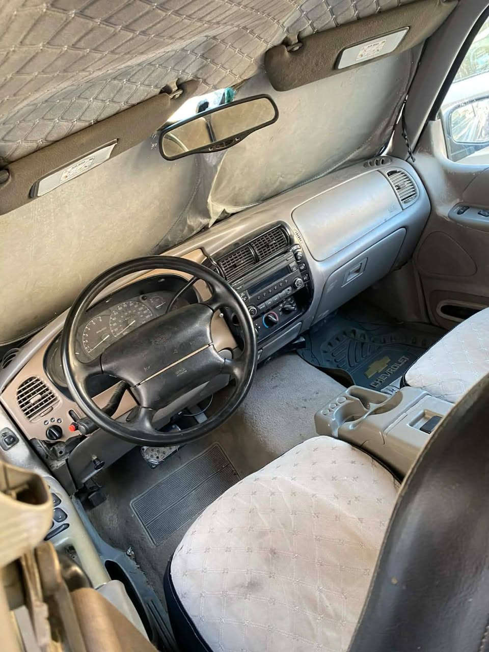 السلام عليكم للبيع فورد اكسبلور موديل 1999 السياره يرادله ترتيبات بيع او مراوس حسب القناعه  السعر 45 الرقم *********** غير متواجد على فيس العنوان بغداد
