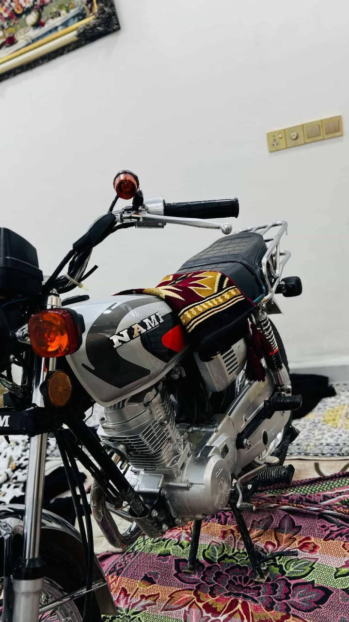 سلام عليكم نامه امتياز 2026 سكنر صارلهه شهر ونص من طالعه كهربائيات كلهه شغاله عدادات شلعه ومعدل شرط تعبر ال ١٢٠ السعر 725 وبيهه مجال حك الجيه مكاني كنطره السلام للاستفسار ع رقم ***********
