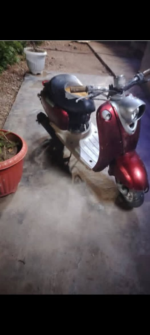 سلام عليكم دراجه كلاسك للبيع بيه خمده  125 وبيه مجال
