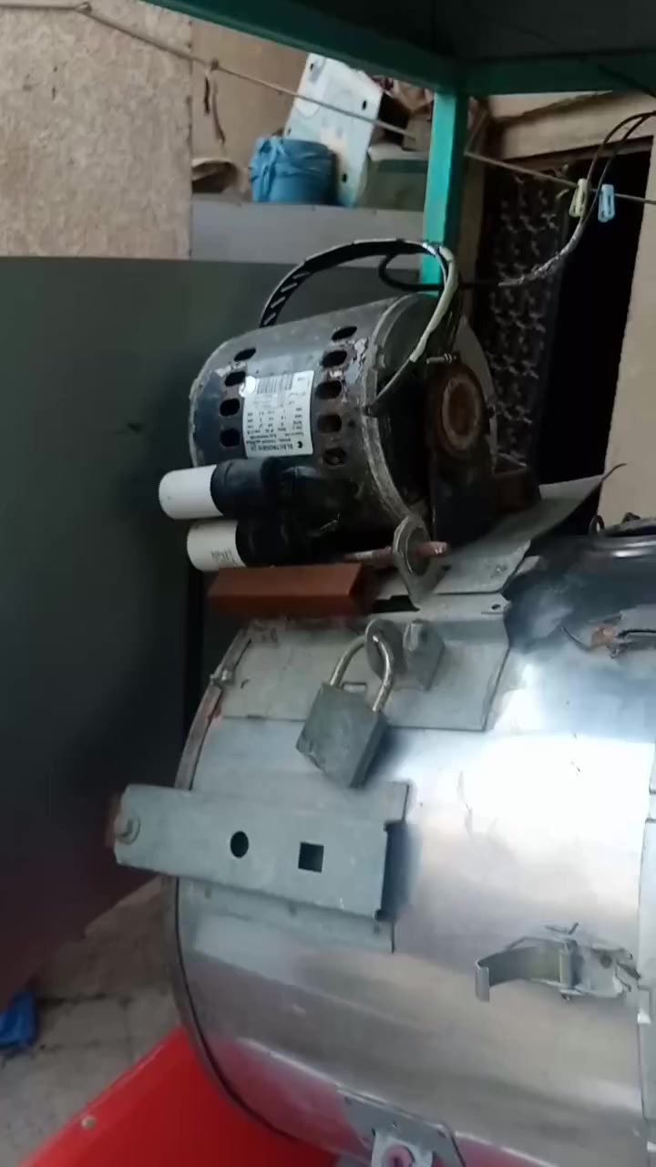 السلام عليكم ورحمه الله وبركاته
للبيع حماصه حب شمس وكرزات شغاله ونظيفه واستخدامها جدا قليل اشتريناها ب ٤٠٠ الف....ونريدها حالياً ب ٢٥٠ الف...
العنوان...سوق الشيوخ...خنيطله...
ولدينا توصيل...سوق الشيوخ والناصرية...بعد الإتفاق....
للاستفسار...على ماسنجر....


**إذا كنت صاحب هذا الإعلان وتريد حذفه لأي سبب، رجاءا أرسل رسالة إلى الدعم الفني**