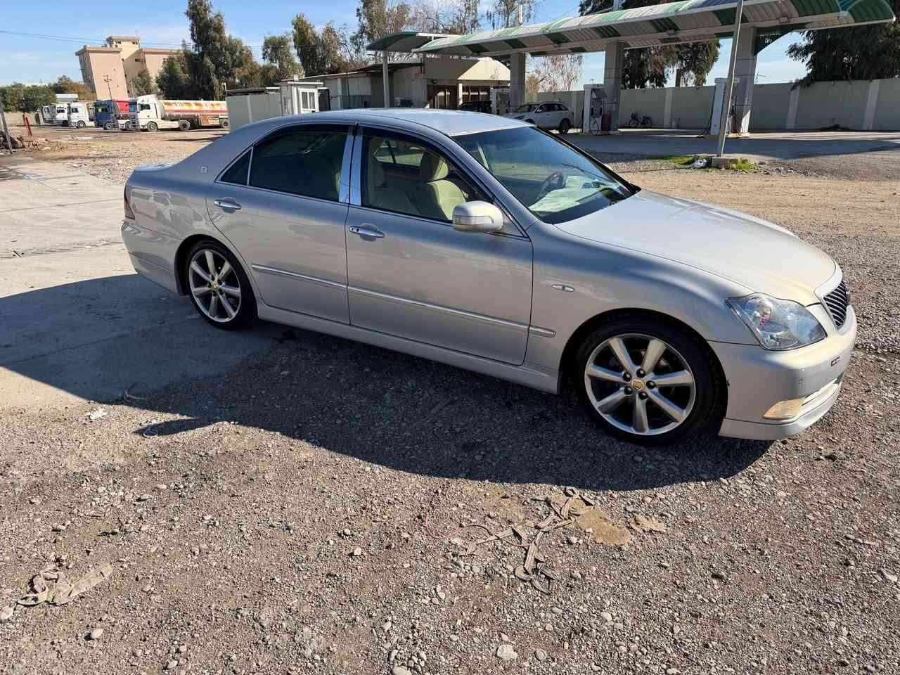 شاهينة ســـاغ 2005
رةنگي بحري 182
3بارجةي اورباية سةقف و جاملغ بيشو دةركاي سكن
مواصفات سةلاجة 3دوگمة
4كوشن كارةبا بيشو دواو حاسة
3بةردة
سيارةكي زور جوانة
بو فروشتن كورينةوةش
كودي بوكراوة
*********** كالار, السليمانية
