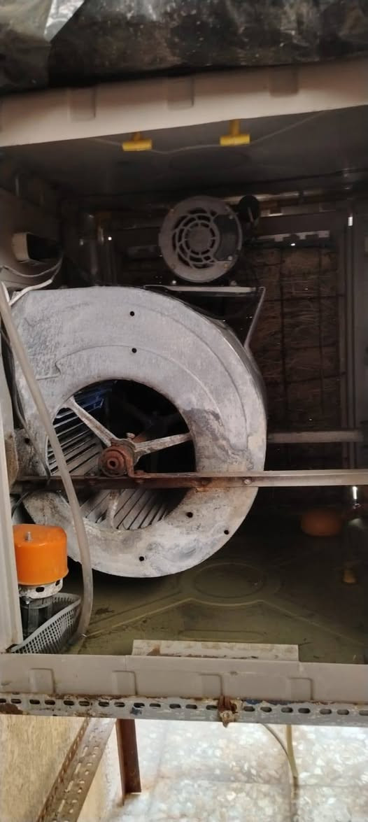 طباخ كريازي خمس عيون ٢٢٥
مبرده استخدام موسم واحد جنرال ١٢٥ 
ميز طعام أربع كراسي  ٦٠ يتكبر ويتصغر 
غرفه نوم جديده تسكام توصا نضيفه جداا حفر زغرفه مسوينها ٣ملايين نهايته مليونين وربع مكانهه الدوره مكلفه بالنشر الاتصال على الرقم***********. ***********
