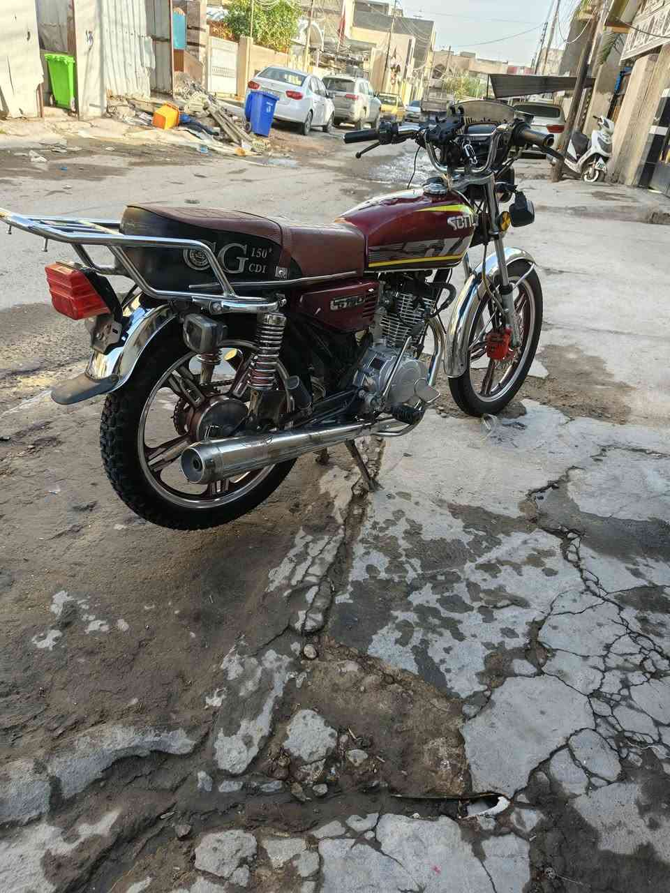 للبيع نضيفه اوراقه كامله مكاني بغداد البياع سعر ٦٥٠ وبيه مجال للشراي  ***********
