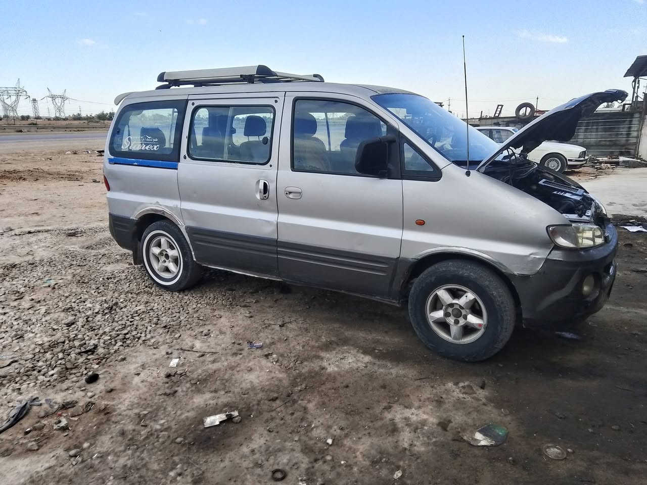 سلام عليكم ستاركس 8راكب رقم بغداد موديل 2002 بلاديه كير محرك اكسل كيكانيك كهربا بم  نوزل خير من الله عنوان دياله بعقوبه قرب تقاطع القدس بيع او مراوس حسب الرغبه ***********
