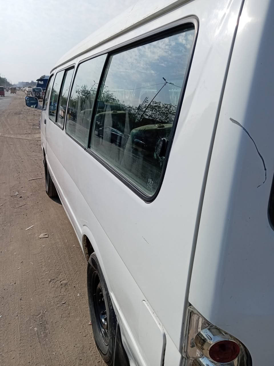 السلام عليكم من رخصت مدير كروب اخوان سياره جنبي اج وان موديل 14رقم بغداد انكليزي باسمي مكينه كير اكسل كفاله السياره بيه صبغه شبر بالجنطه جوه الرقم وبارد وره باب السلايت السياره باسمي مصفره السعر٨٢ وبيه مجال مكان السياره بغداد حي اور هاتف ***********
