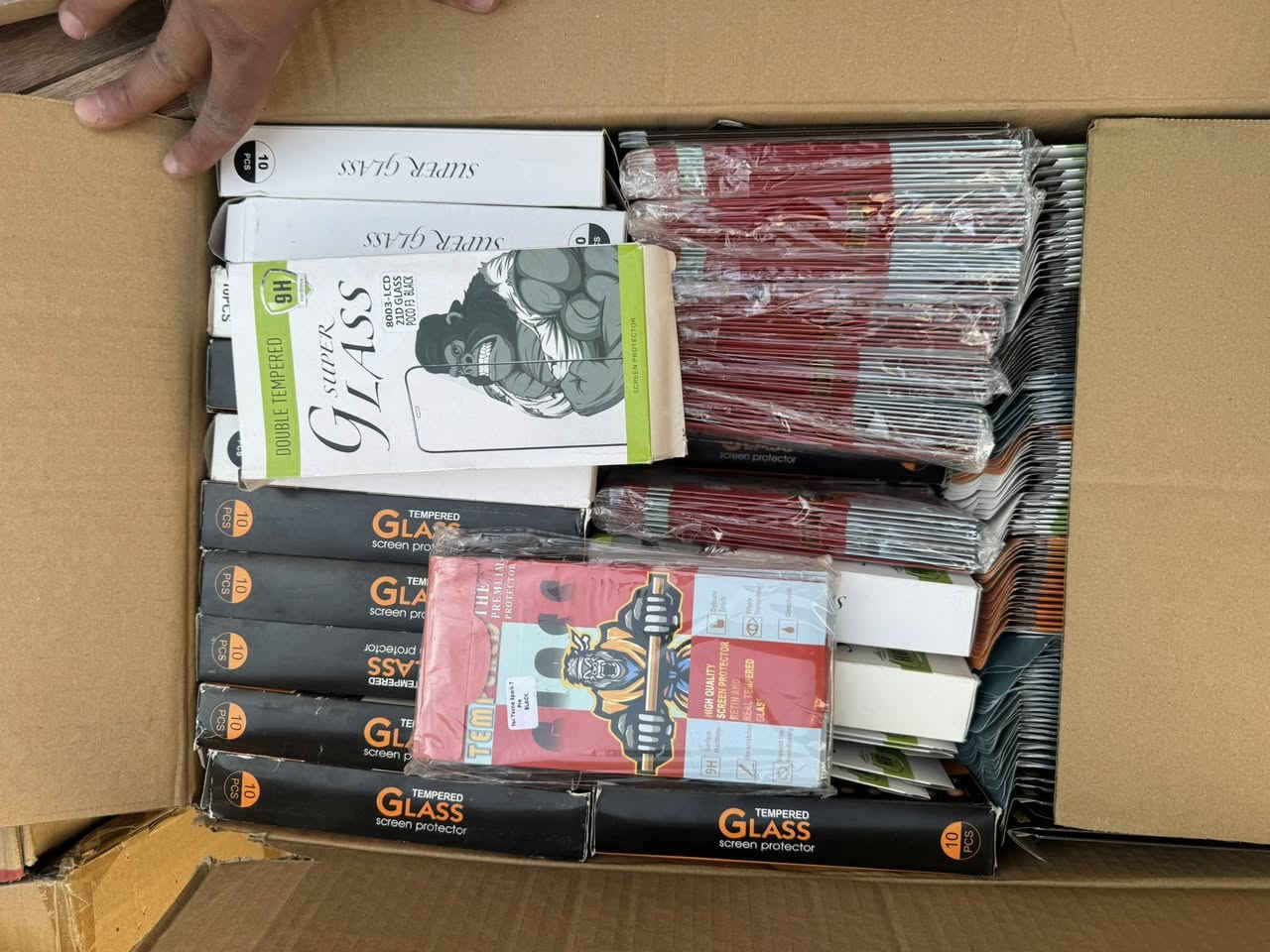 السلام عليكم شاشه ضد الكسر الكل الموبايلات للبيع مفر وجملة بسعر مناسب***********
