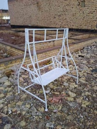 مرجوحة أطفال • نظيفة • قابلة للتفاوض